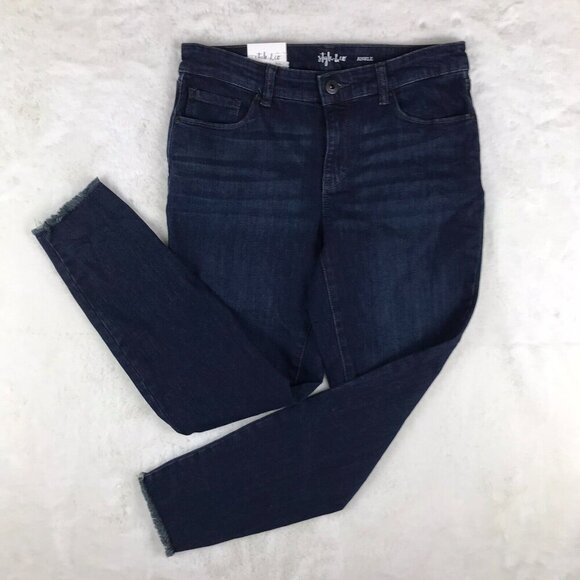 STYLE&CO Slim Leg Frayed Hem Dark Denim Ankle Jeans NWT Size 4 - Picture 1 of 12